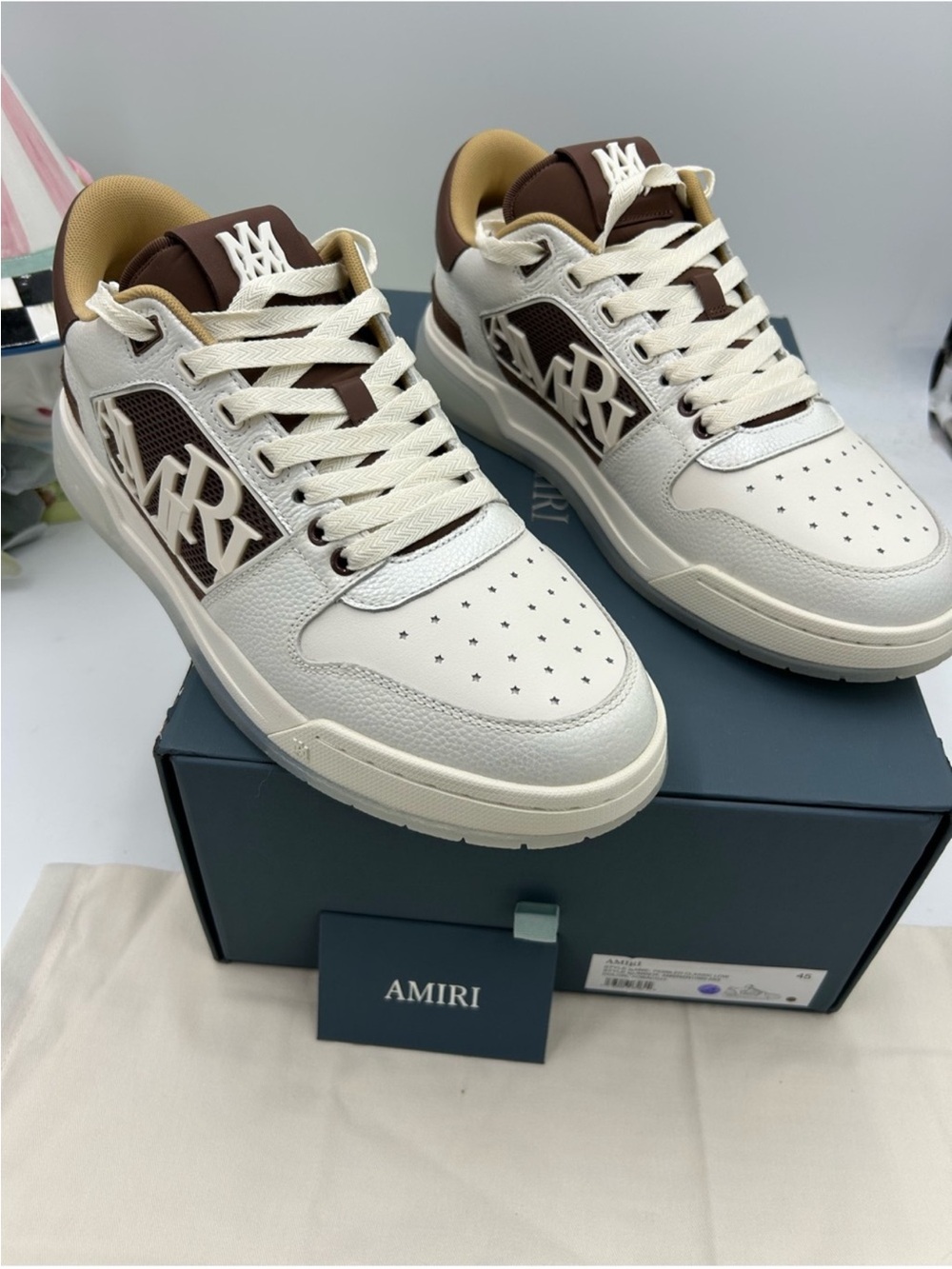 Men’s AMIRI classic low top leather sneakers size 45/12 US